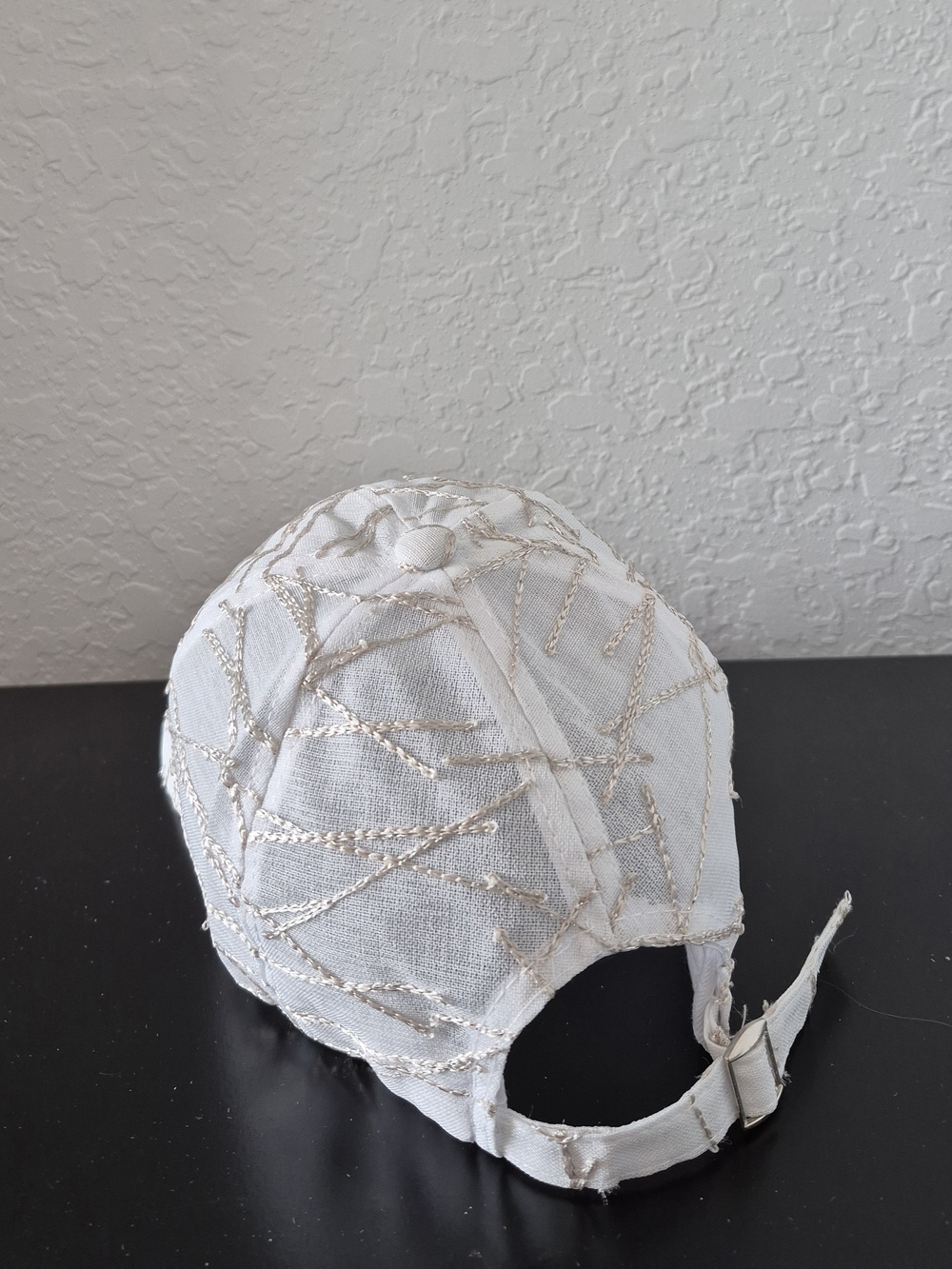 White Embroidered Cap - Picture 3 of 5
